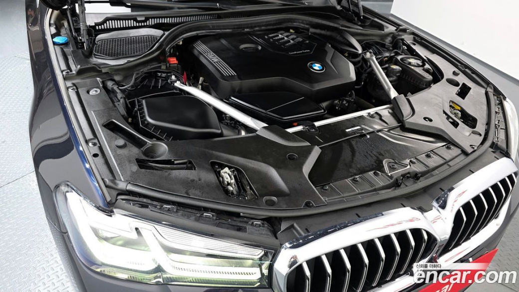BMW 5-Series 530i M Sport Package, 2022