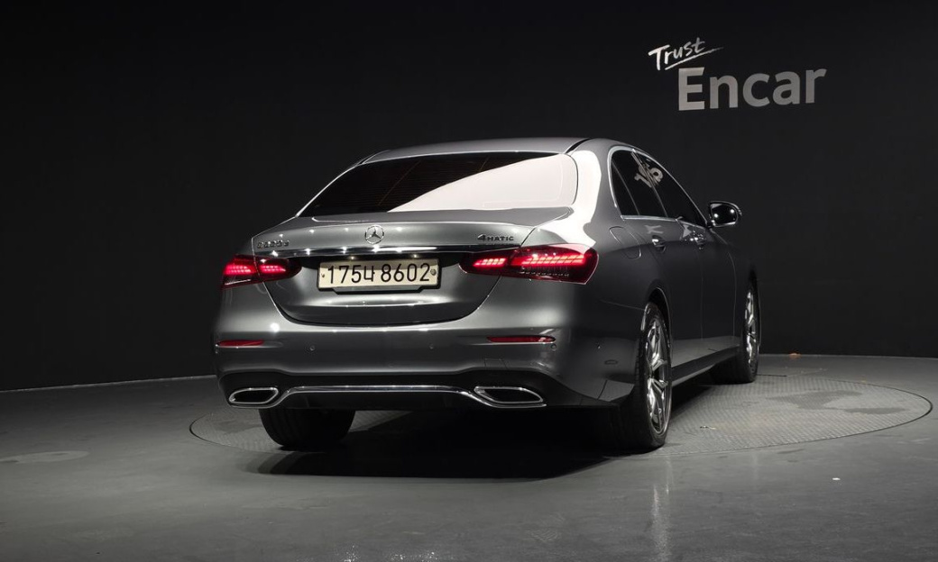 Mercedes-Benz E-Class E220d 4MATIC AMG Line, 2022