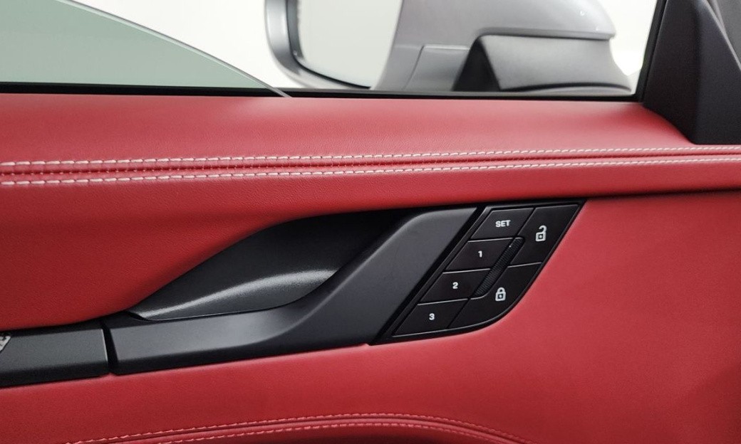 Porsche 911 Carrera GTS Cabriolet, 2025