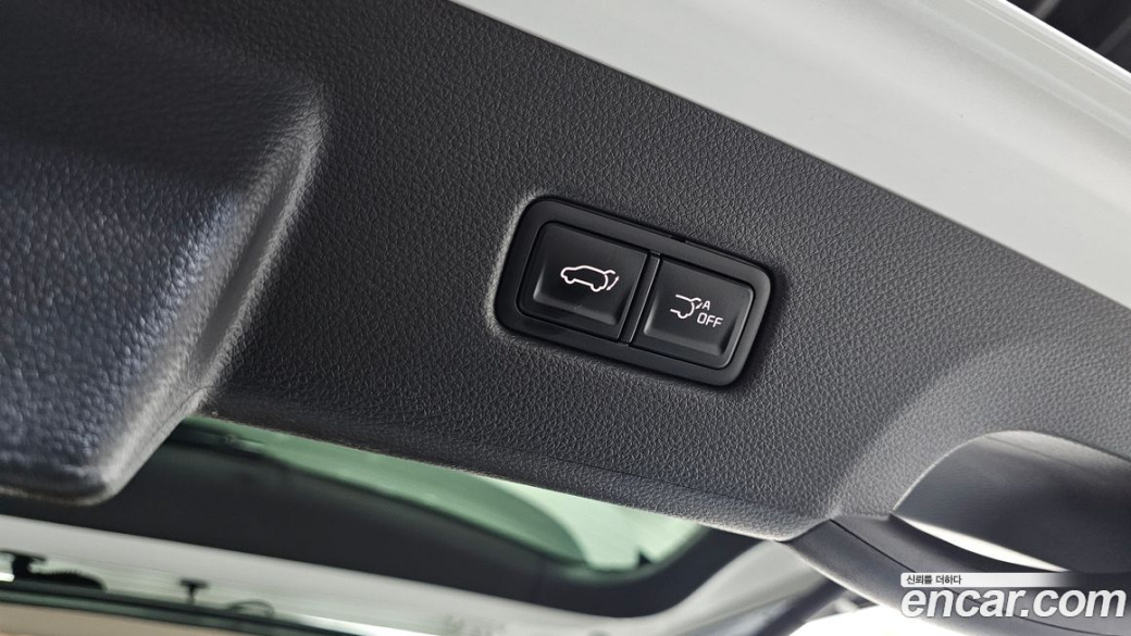 Kia Carnival 7-Seater Signature, 2023