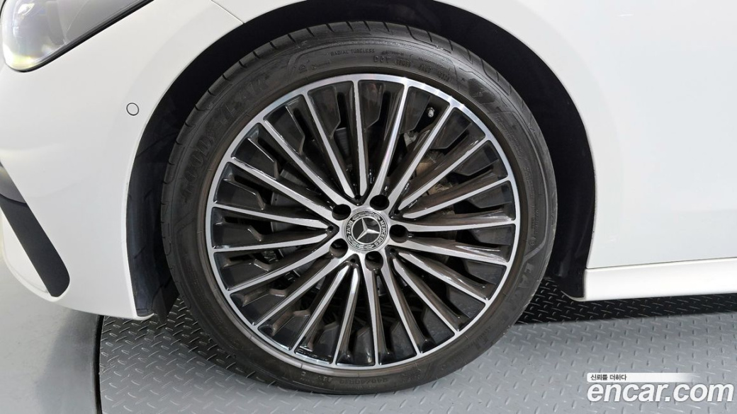 Mercedes-Benz CLE-Class CLE200 Cabriolet, 2025