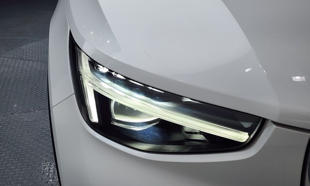 Volvo XC40 B4 Ultimate Bright, 2024