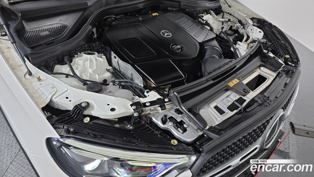 Mercedes-Benz GLC-Class GLC300 4MATIC AMG Line, 2023