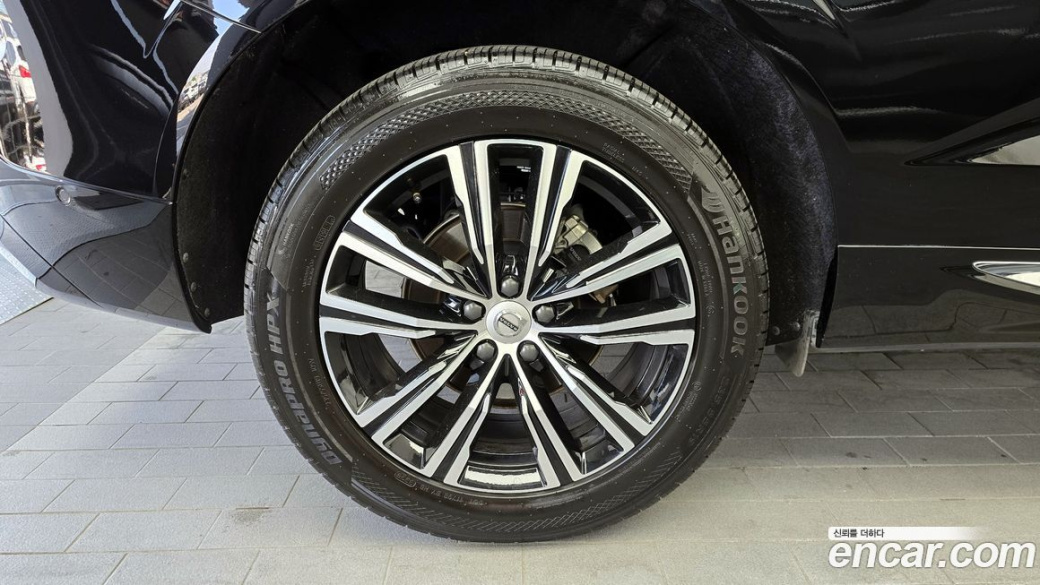 Volvo XC60 B5 Inscription, 2022
