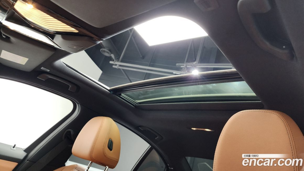 BMW 3-Series 320i M Sport, 2024