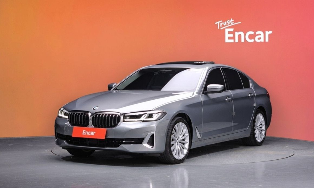 BMW 5-Series 530i xDrive Luxury, 2023