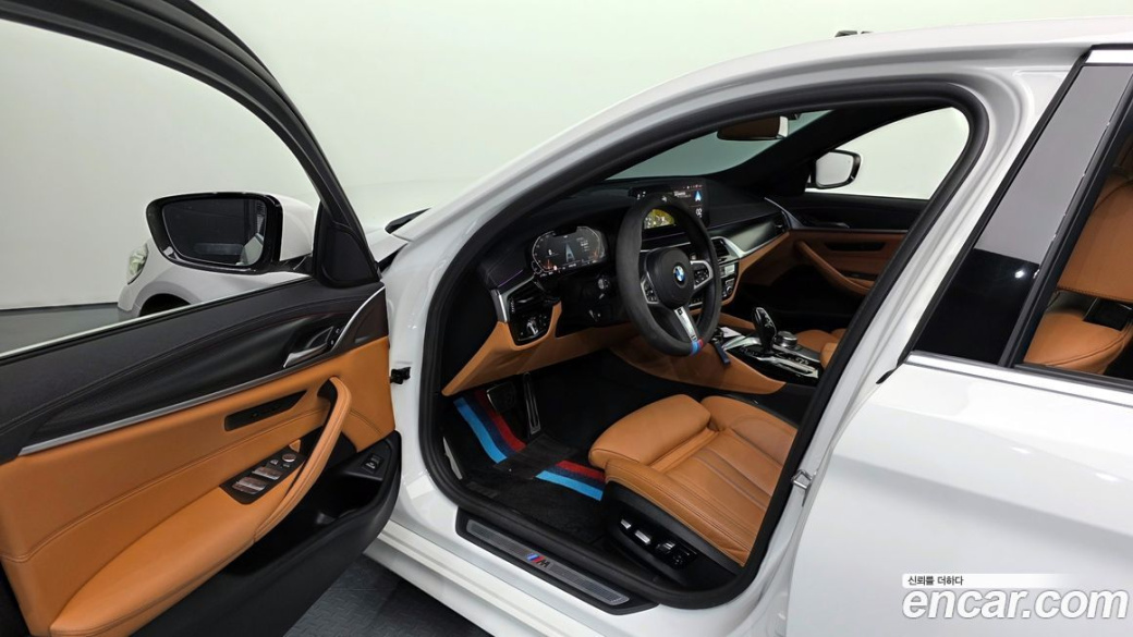 BMW 5-Series 520i M Sport, 2023