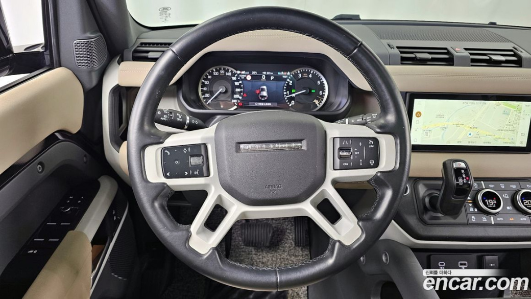 Land Rover Defender 110 P300 X-Dynamic SE, 2023