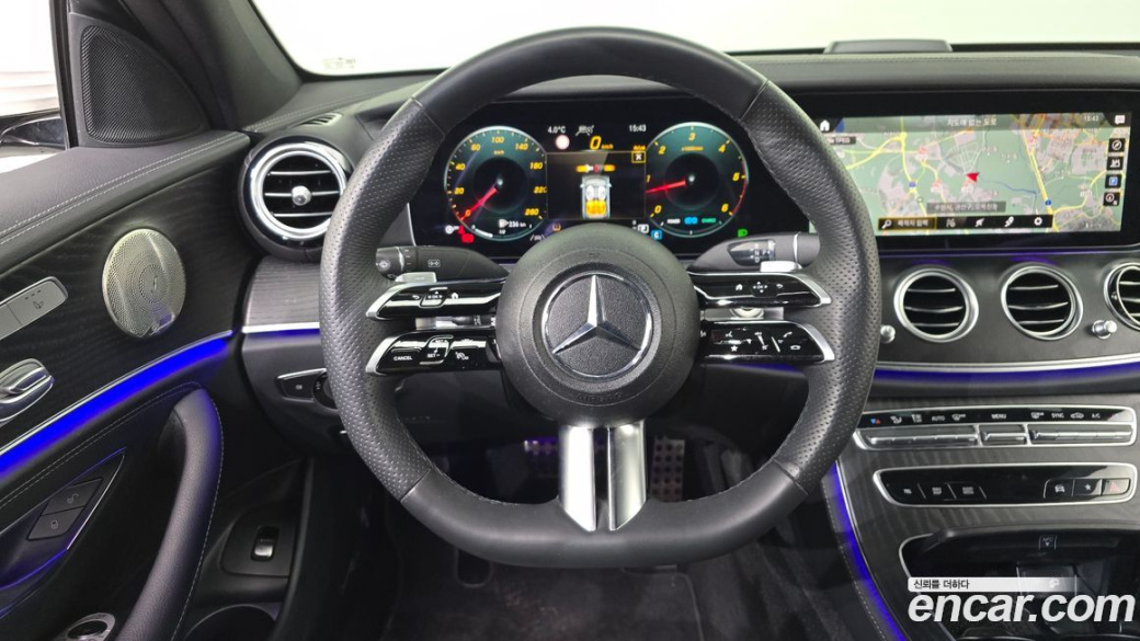 Mercedes-Benz E-Class E220d 4MATIC AMG Line, 2023