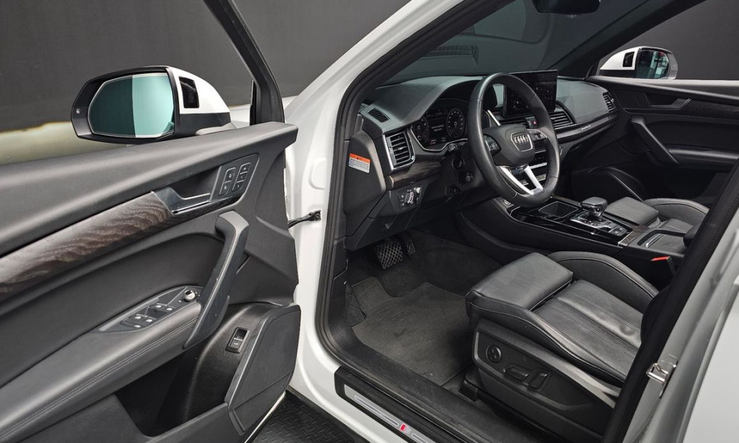 Audi Q5 45 TFSI Quattro Premium, 2023