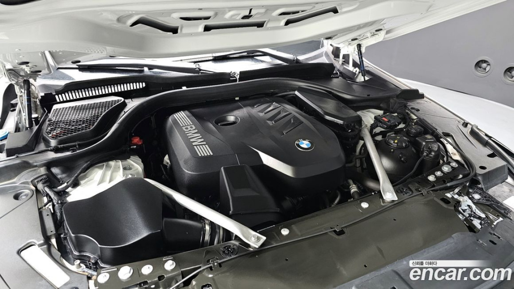 BMW 5-Series 530i xDrive M Sport, 2024