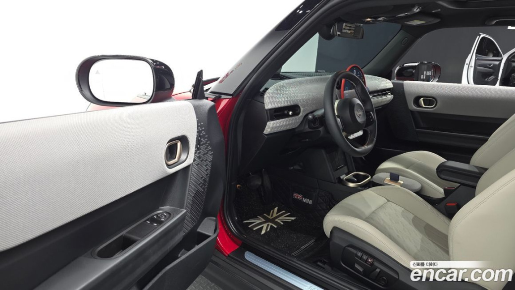 Mini Cooper Favoured, 2025