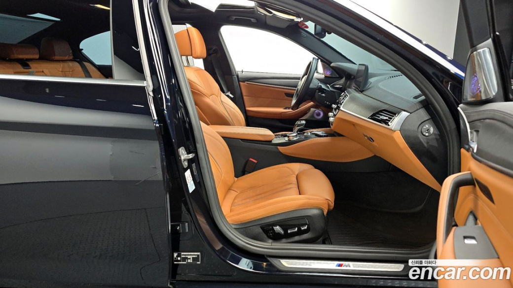 BMW 5-Series 520i M Sport, 2022