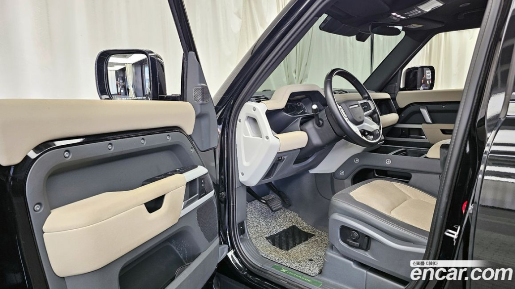 Land Rover Defender 110 P300 X-Dynamic SE, 2023
