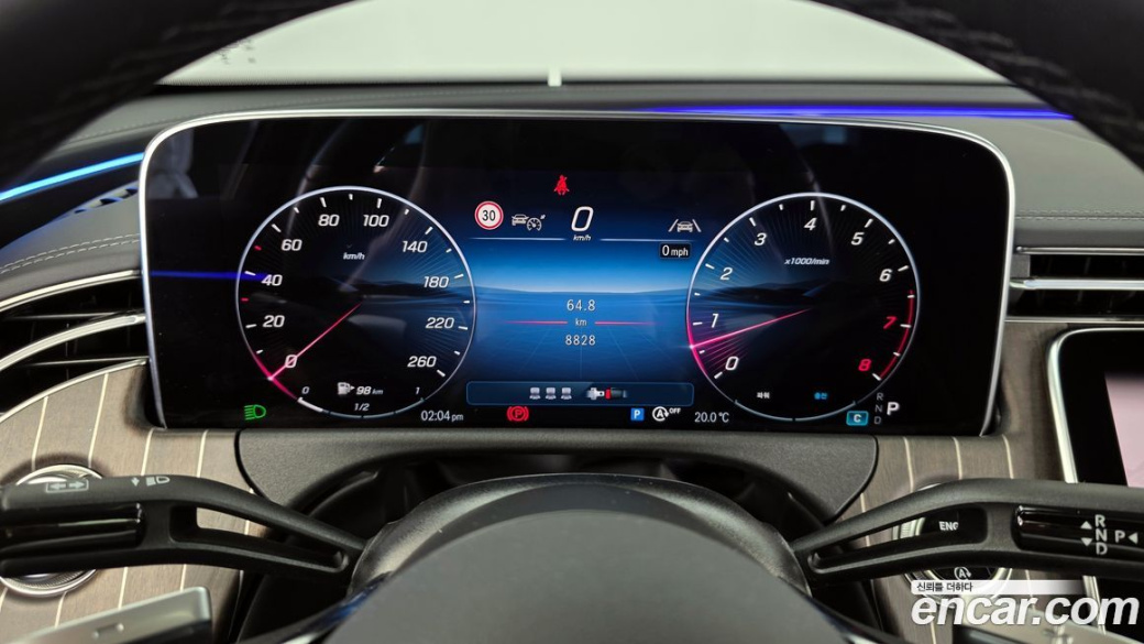 Mercedes-Benz E-Class E300 4MATIC Exclusive, 2025