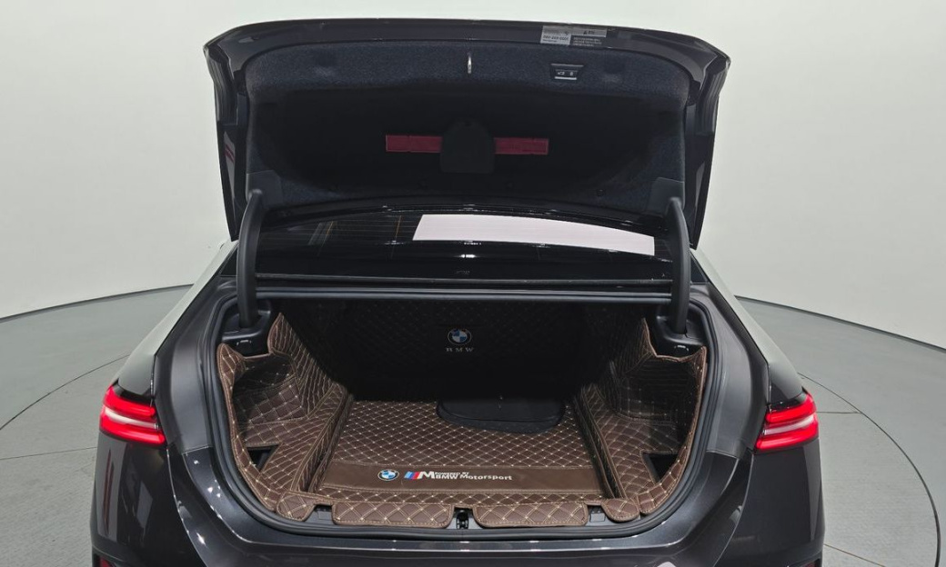 BMW 5-Series 520i M Sport, 2024