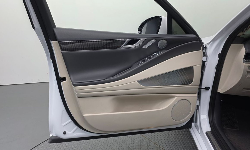 Genesis G80 Gasoline 2.5 Turbo AWD, 2024