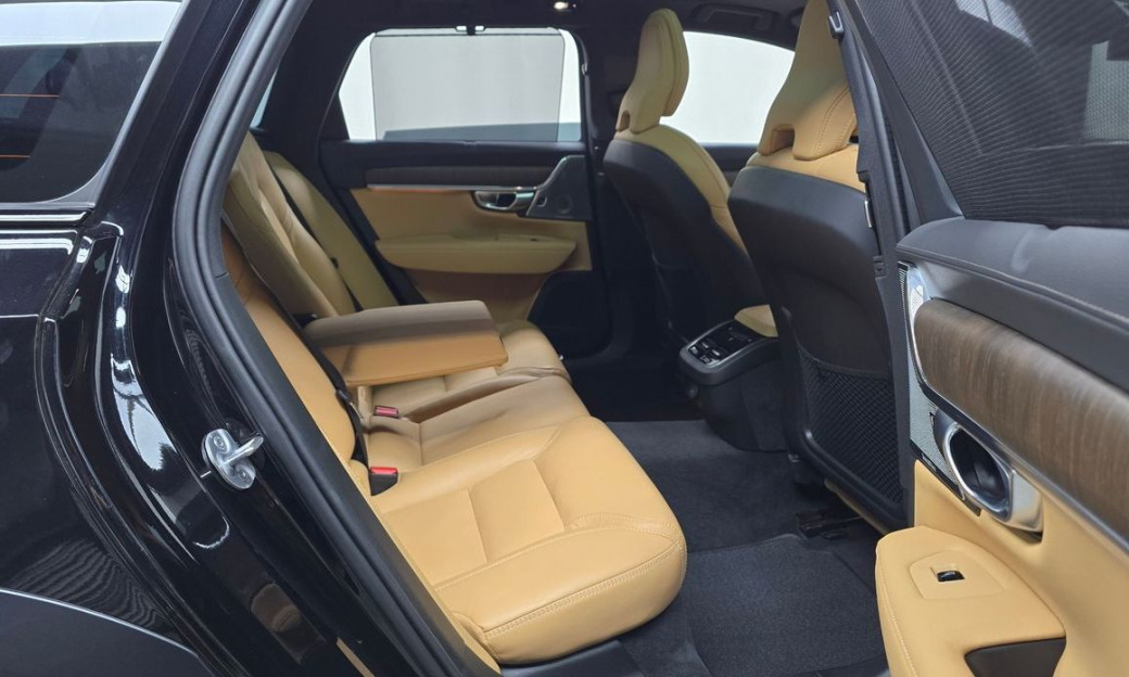 Volvo V90 B5 Ultimate AWD, 2024