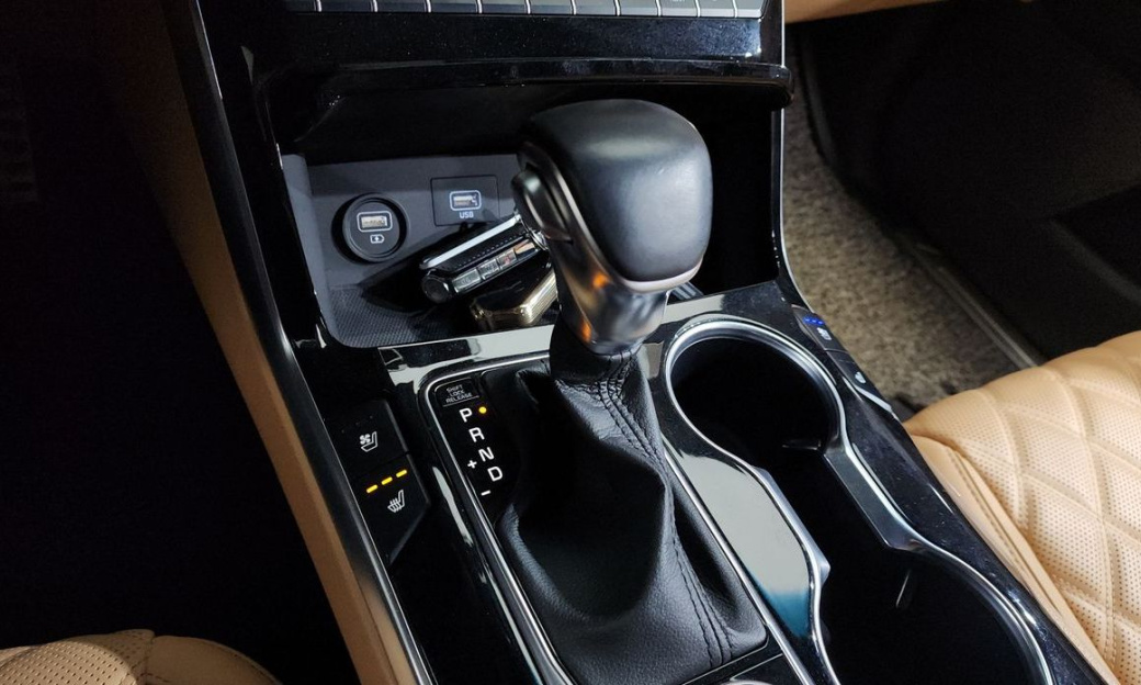 Kia Mohave Diesel 3.0 4WD 6-Seater, 2021