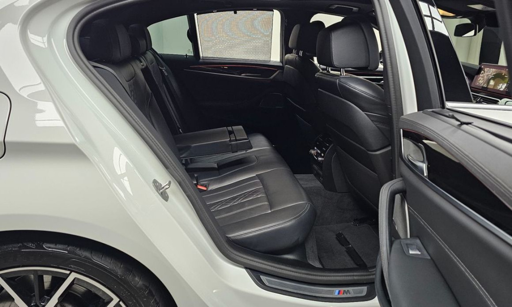 BMW 5-Series 530i M Sport Package, 2023