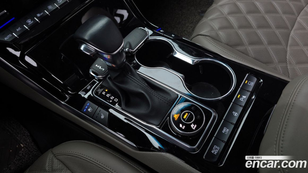 Kia Mohave Diesel 3.0 4WD 7-Seater, 2022