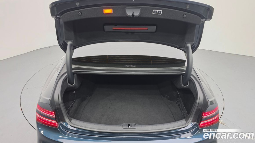 Genesis G80 Gasoline 2.5 Turbo 2WD, 2025