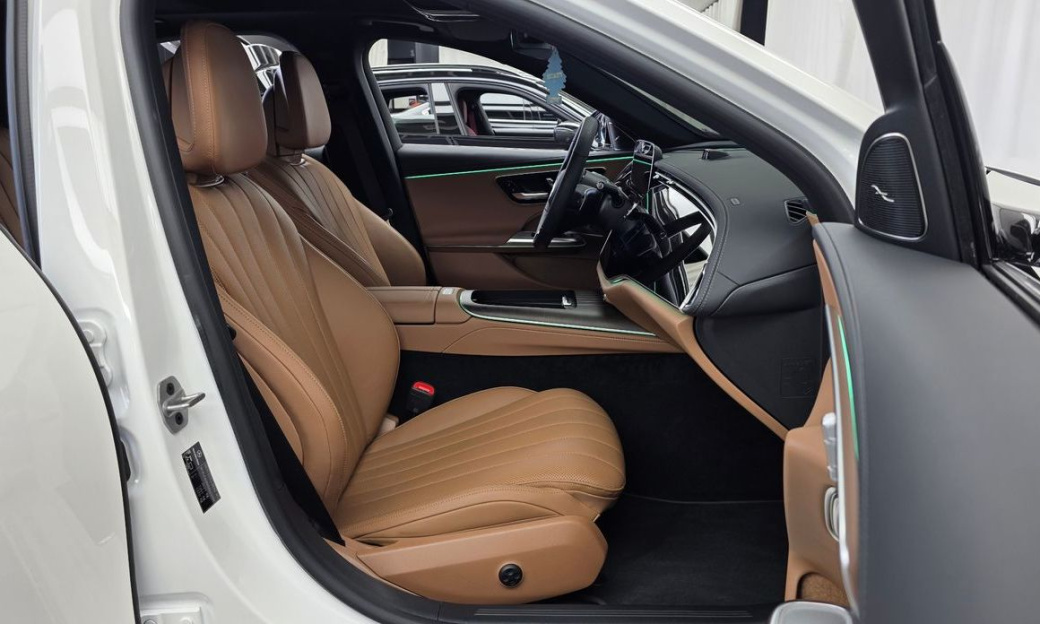 Mercedes-Benz E-Class E300 4MATIC Exclusive, 2024