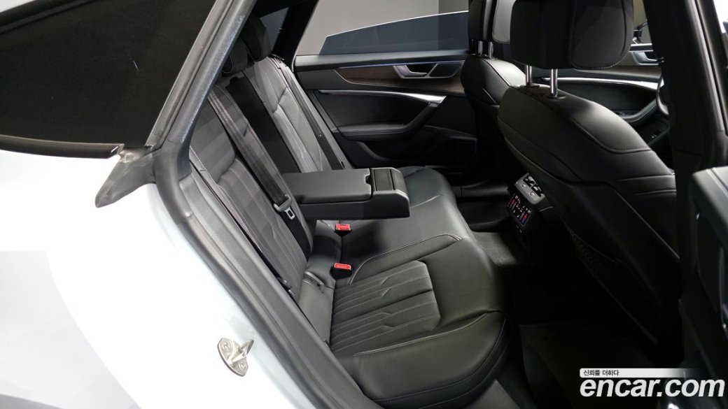 Audi A7 55 TFSI Quattro Premium, 2022