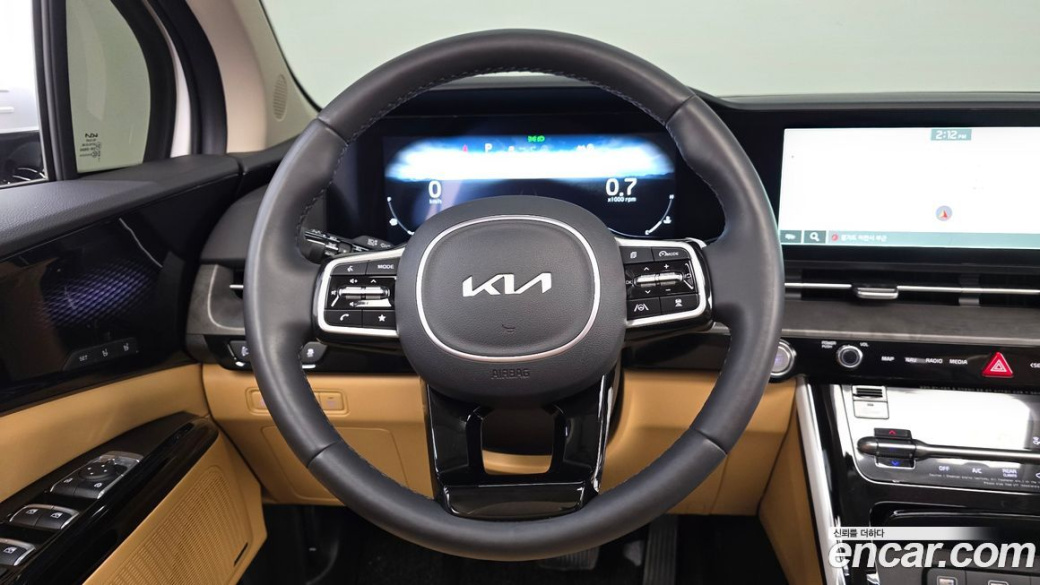 Kia Carnival 9-Seater Signature, 2023