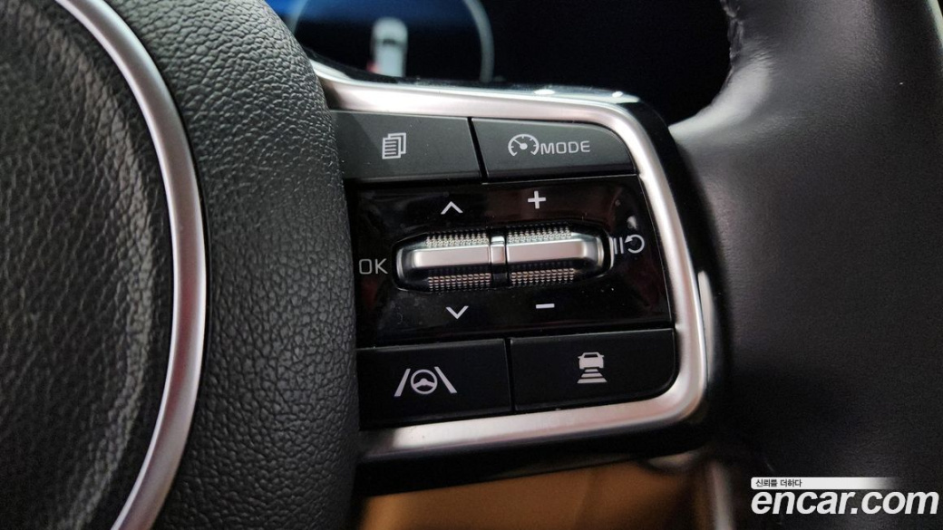 Kia Carnival 9-Seater Signature, 2023