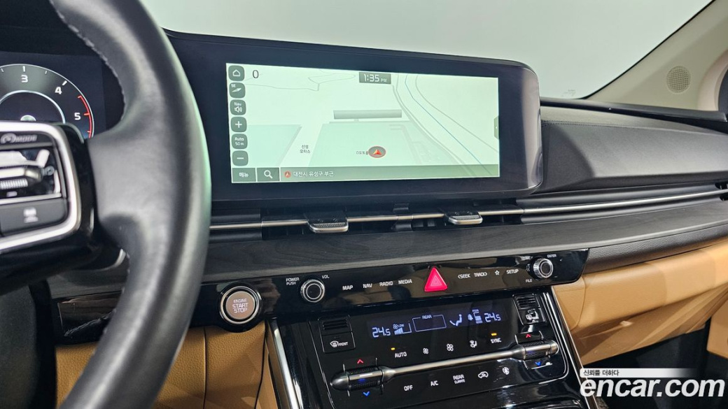 Kia Carnival 9-Seater Signature, 2023