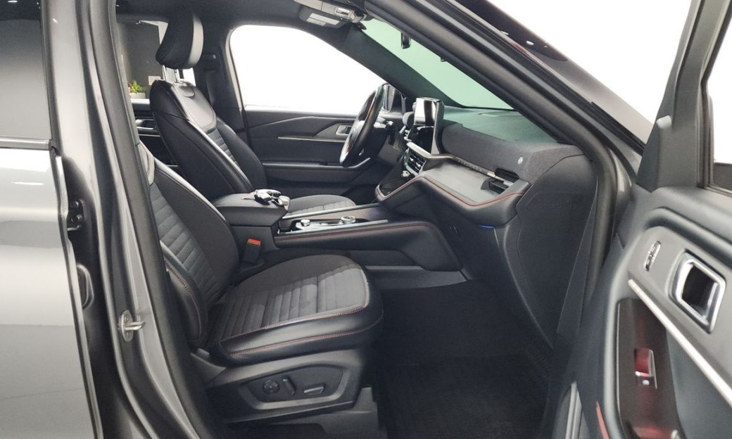 Ford Explorer 2.3 ST-Line 4WD, 2025