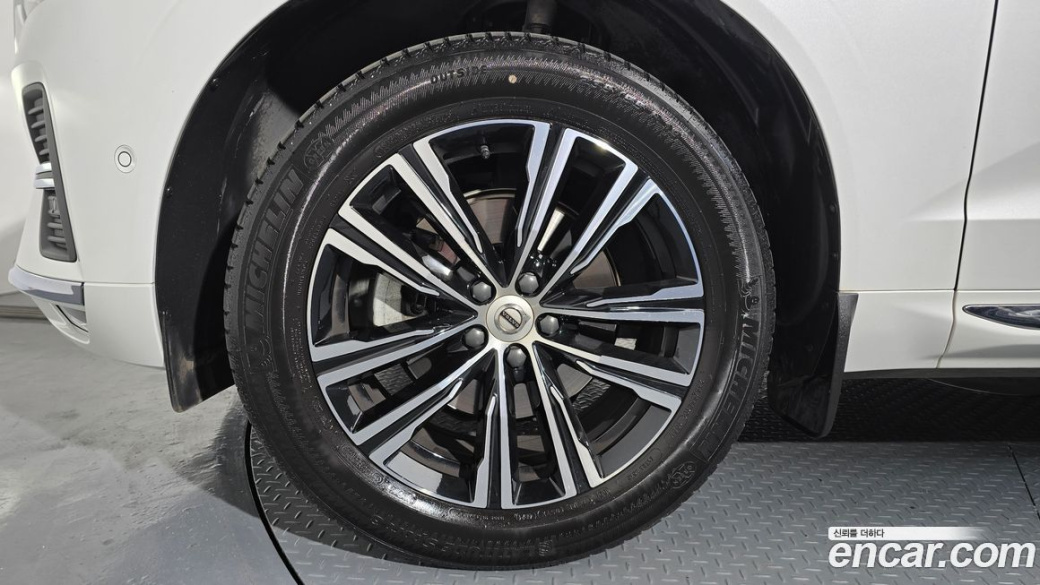 Volvo XC60 B5 Inscription, 2022