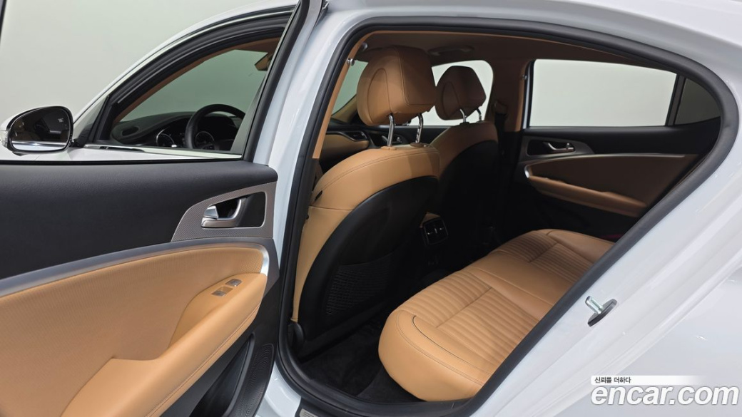 Genesis G70 Gasoline 2.0T 2WD, 2023
