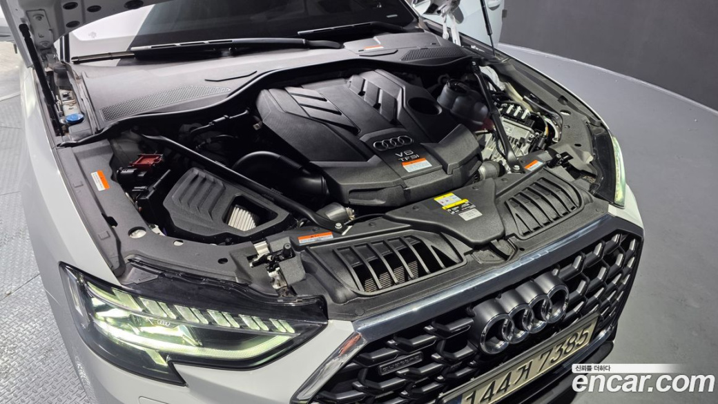 Audi A8 55 TFSI Quattro Premium LWB, 2023