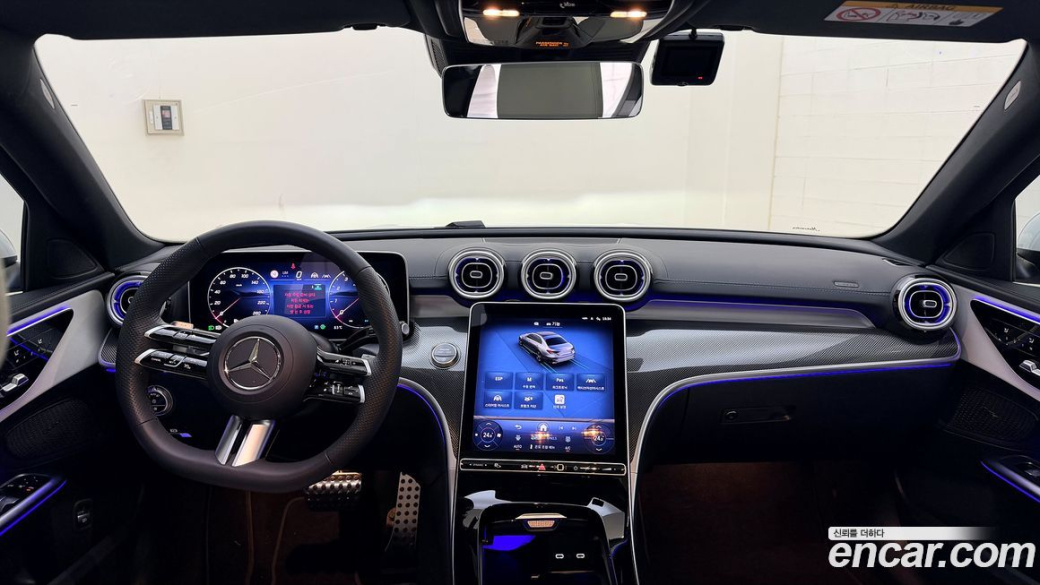 Mercedes-Benz C-Class C200 AMG Line, 2025