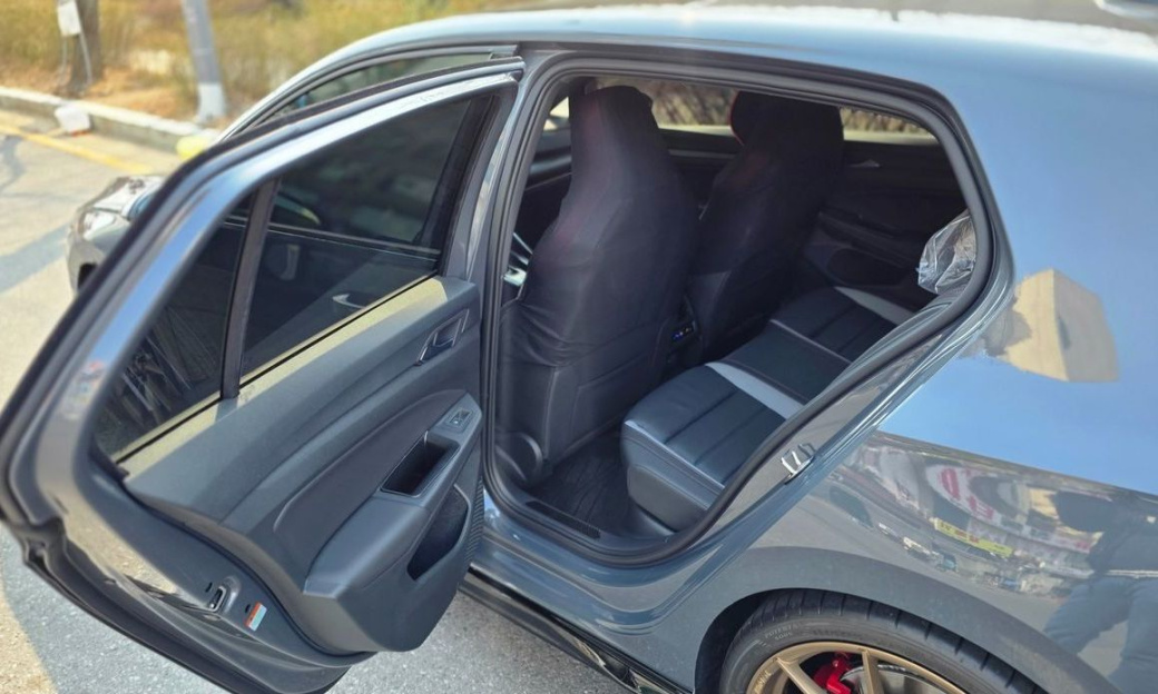 Volkswagen Golf 2.0 GTI, 2024