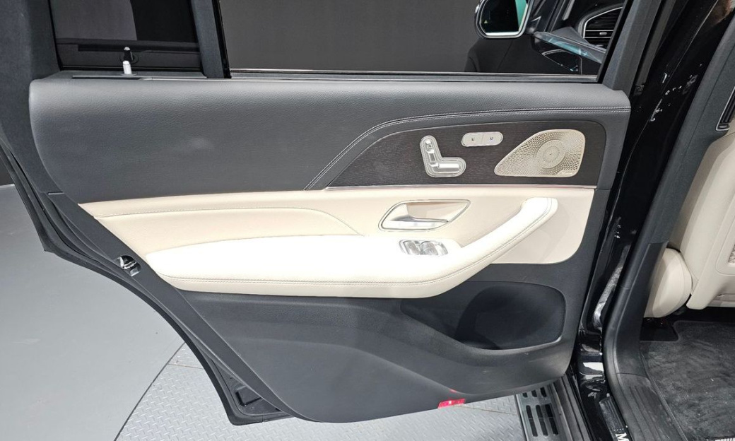 Mercedes-Benz GLS-Class GLS400d 4MATIC, 2023