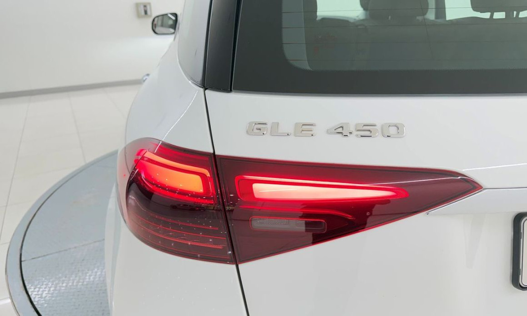 Mercedes-Benz GLE-Class GLE450 4MATIC, 2025