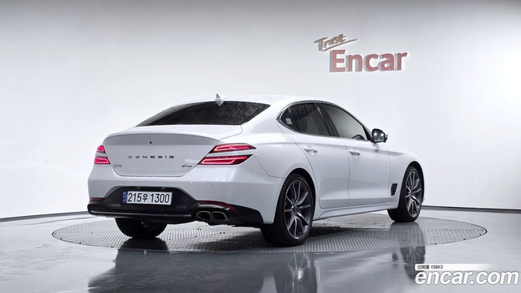 Genesis G70 Gasoline 2.0T 4WD, 2023