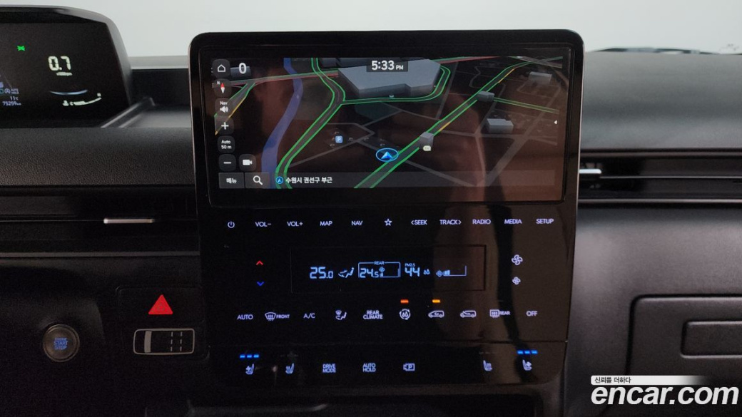 Hyundai Staria 4WD Tourer 9-Seater, 2023