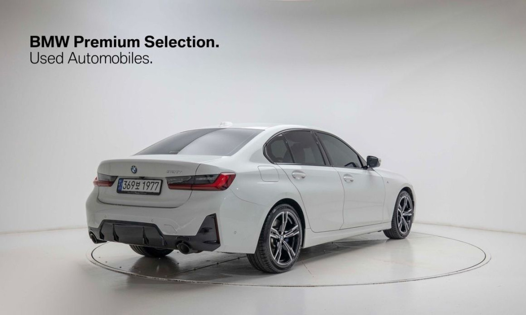 BMW 3-Series 320i M Sport, 2024