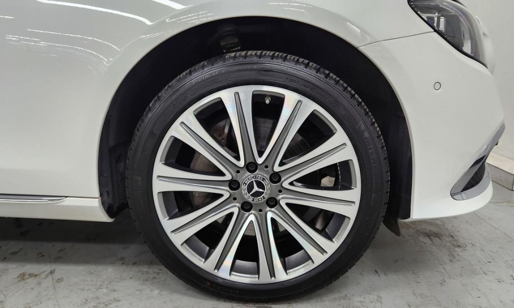 Mercedes-Benz E-Class E350 4MATIC Exclusive, 2023