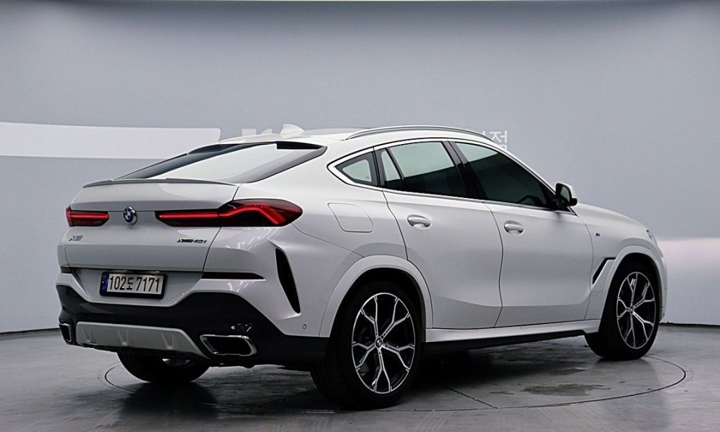 BMW X6 xDrive40i M Sport, 2022
