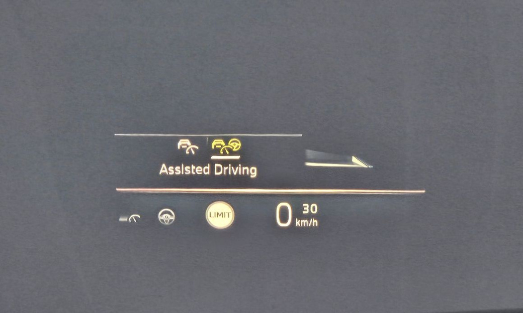 BMW 3-Series 320i Touring M Sports, 2024
