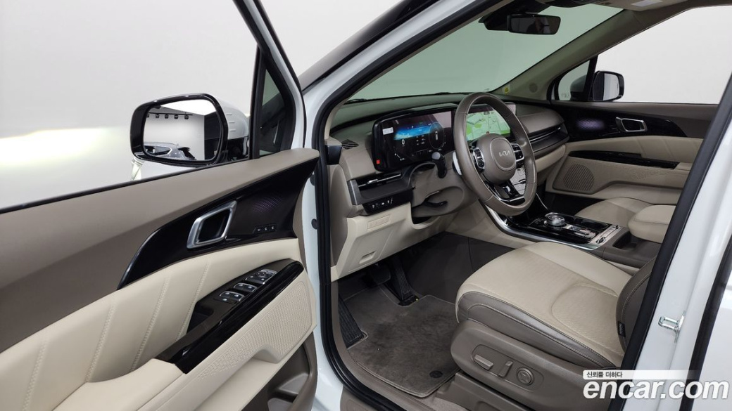 Kia Carnival 9-Seater Signature, 2022
