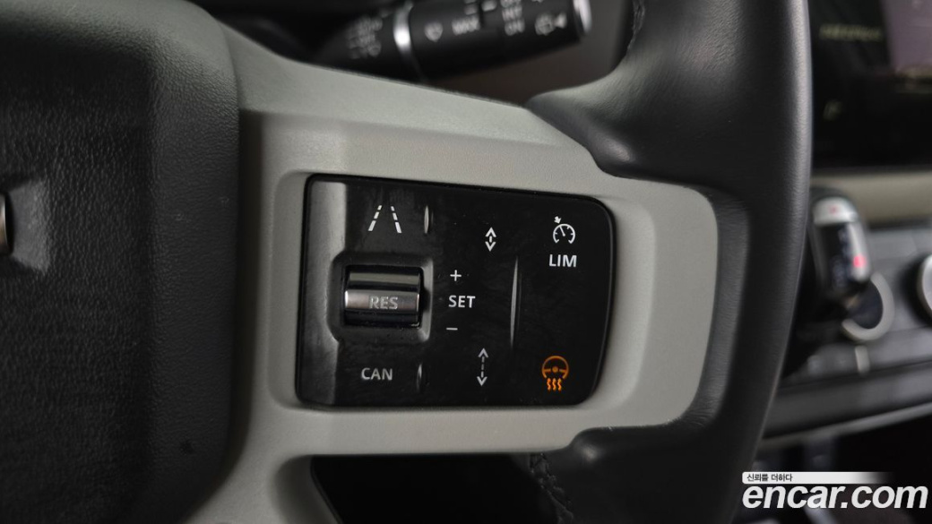 Land Rover Defender 110 D250 SE, 2023