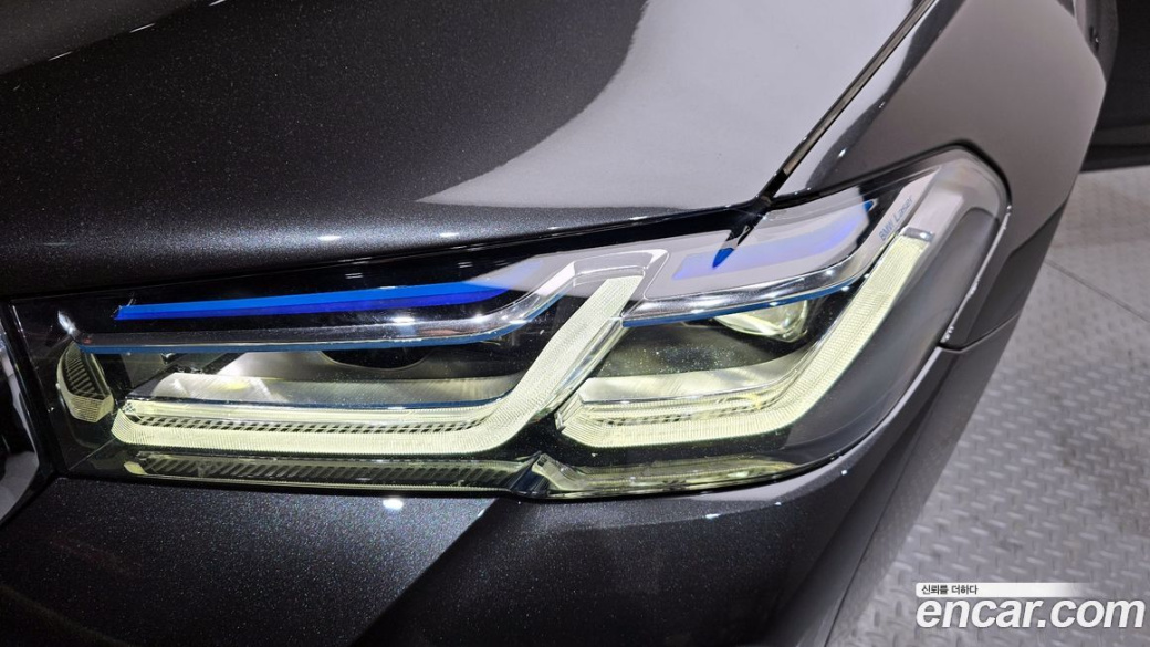 BMW 5-Series 530i M Sport Package, 2023