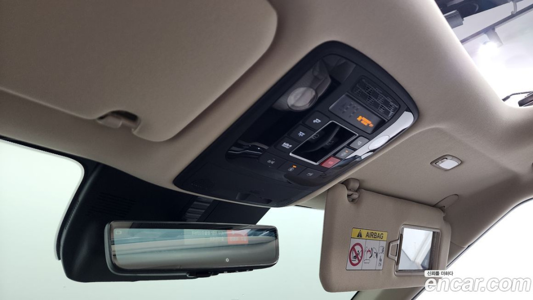 Kia Carnival 9-Seater Signature, 2024