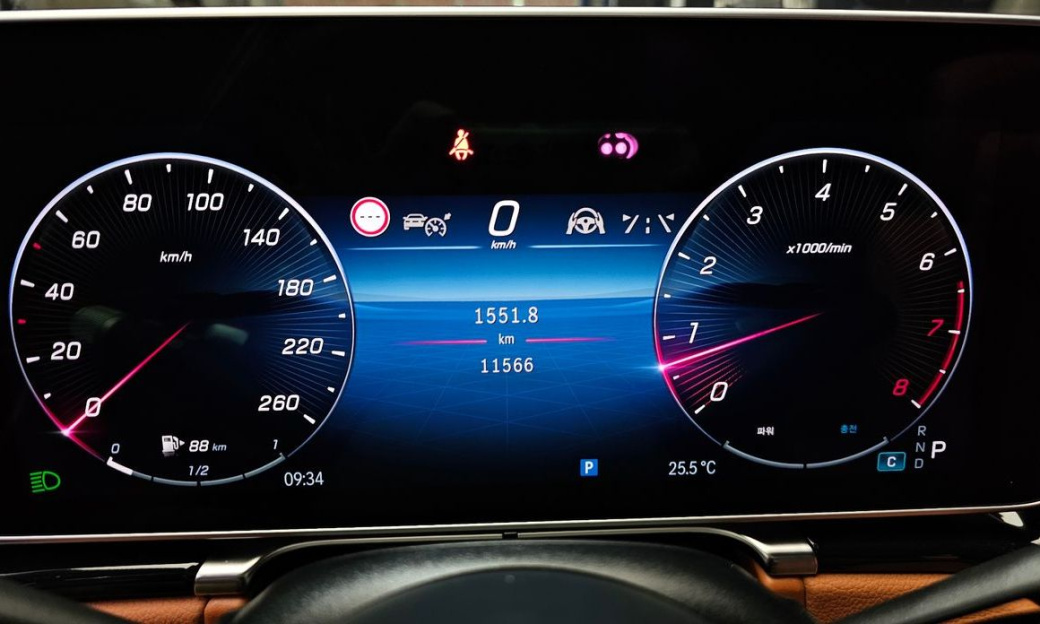 Mercedes-Benz S-Class S500L 4MATIC, 2025